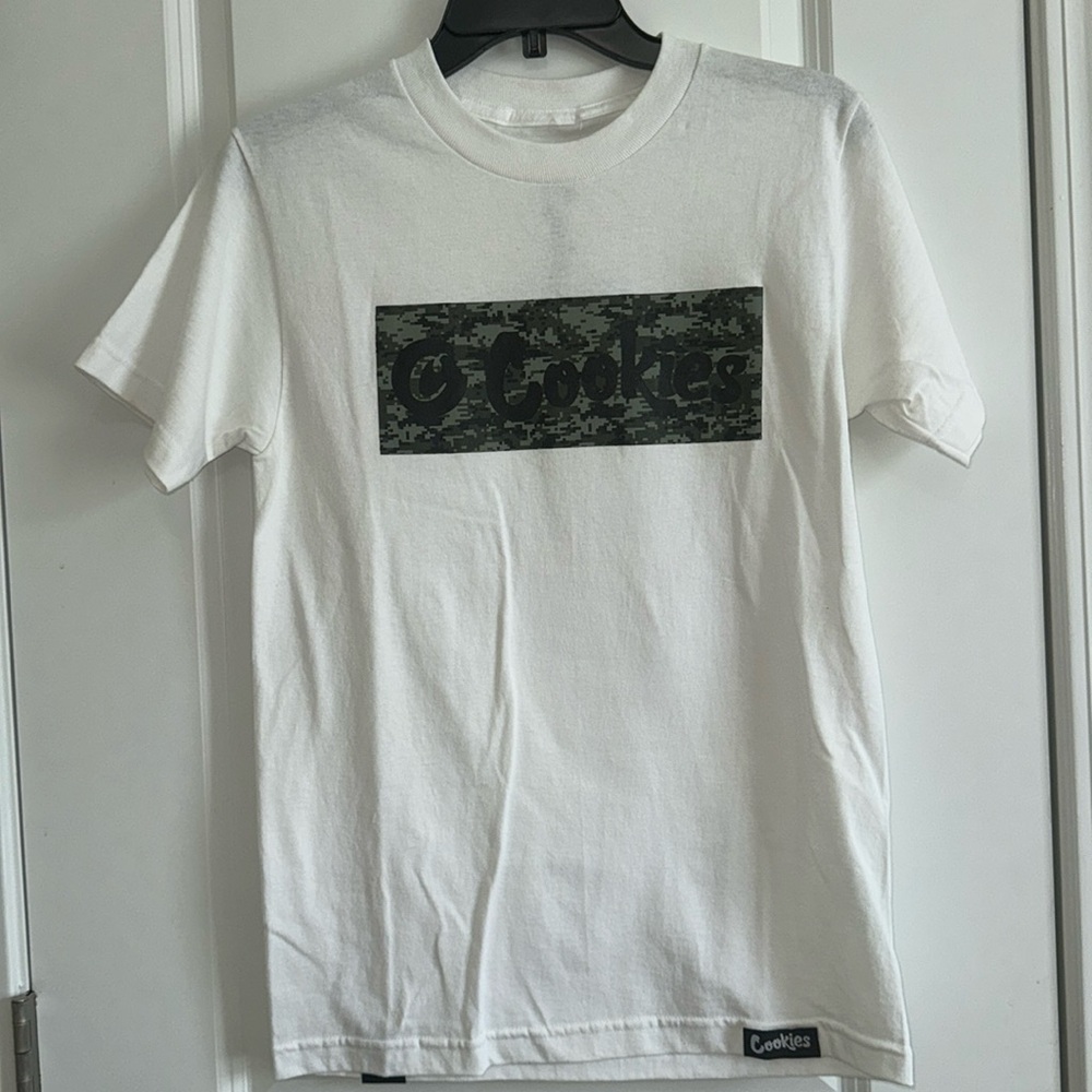NWT size Small Cookies T-Shirt